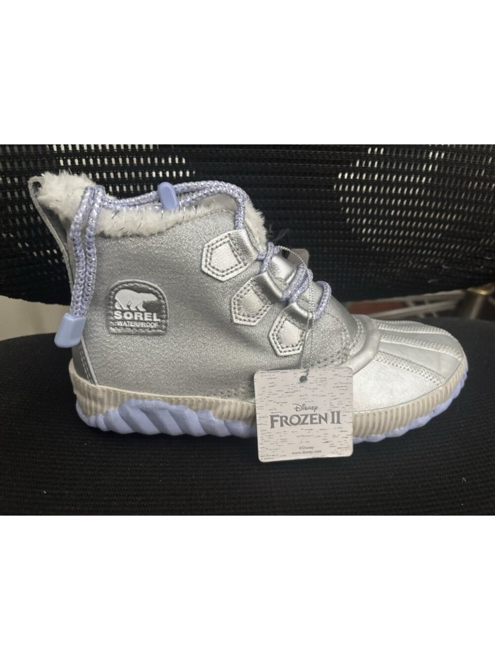 NWT Sorel Snow Boots Kids Youth Size 4 Silver Disney Frozen Fur Waterproof